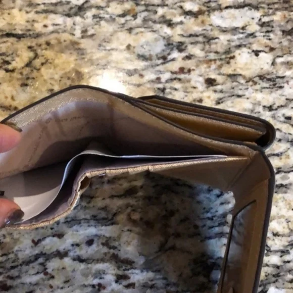 Michael Kors Wallet - Picture 3 of 5
